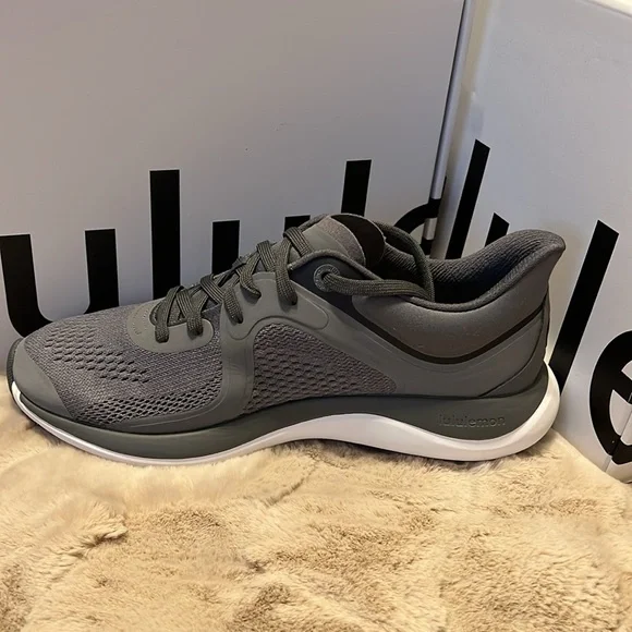 Lululemon Chargefeel Workout Low - Picture 5 of 8